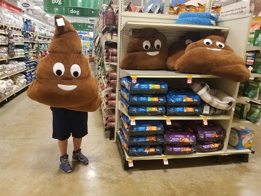 Pet Supply Store «PetSmart», reviews and photos, 140 Barrington Rd, Schaumburg, IL 60194, USA