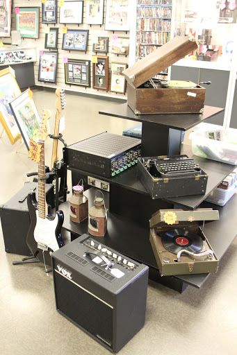 Pawn Shop «Max Pawn», reviews and photos, 6040 W Sahara Ave, Las Vegas, NV 89146, USA