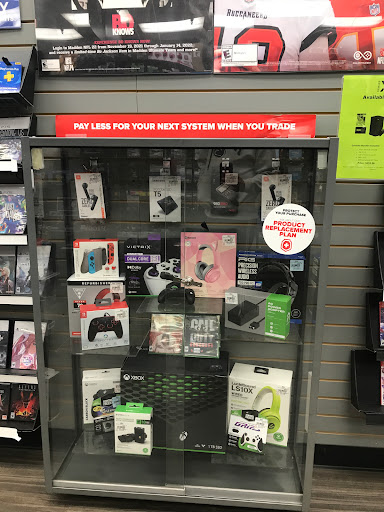 GameStop, 51 S 69th St, Upper Darby, PA 19082, USA, 