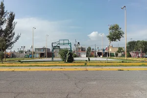 Cancha De Basquetbol image