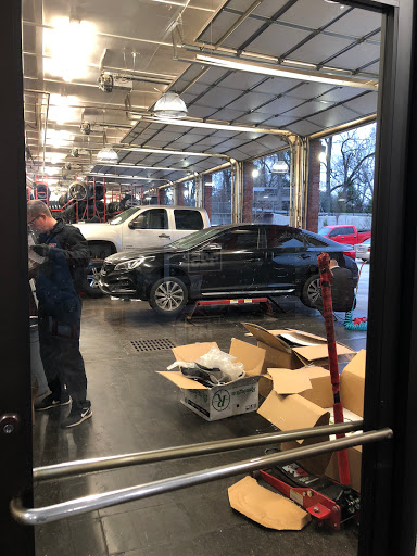 Tire Shop «Discount Tire Store - Gainesville, GA», reviews and photos, 361 Shallowford Rd, Gainesville, GA 30504, USA