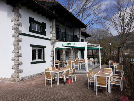 Información y opiniones sobre Bar Restaurante La Presa de Ampuero
