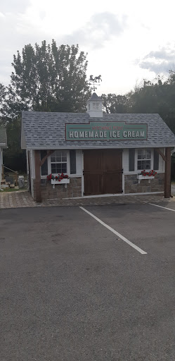 Gift Shop «Hitching Post Gifts & Old Str», reviews and photos, 15894 US-68, Benton, KY 42025, USA