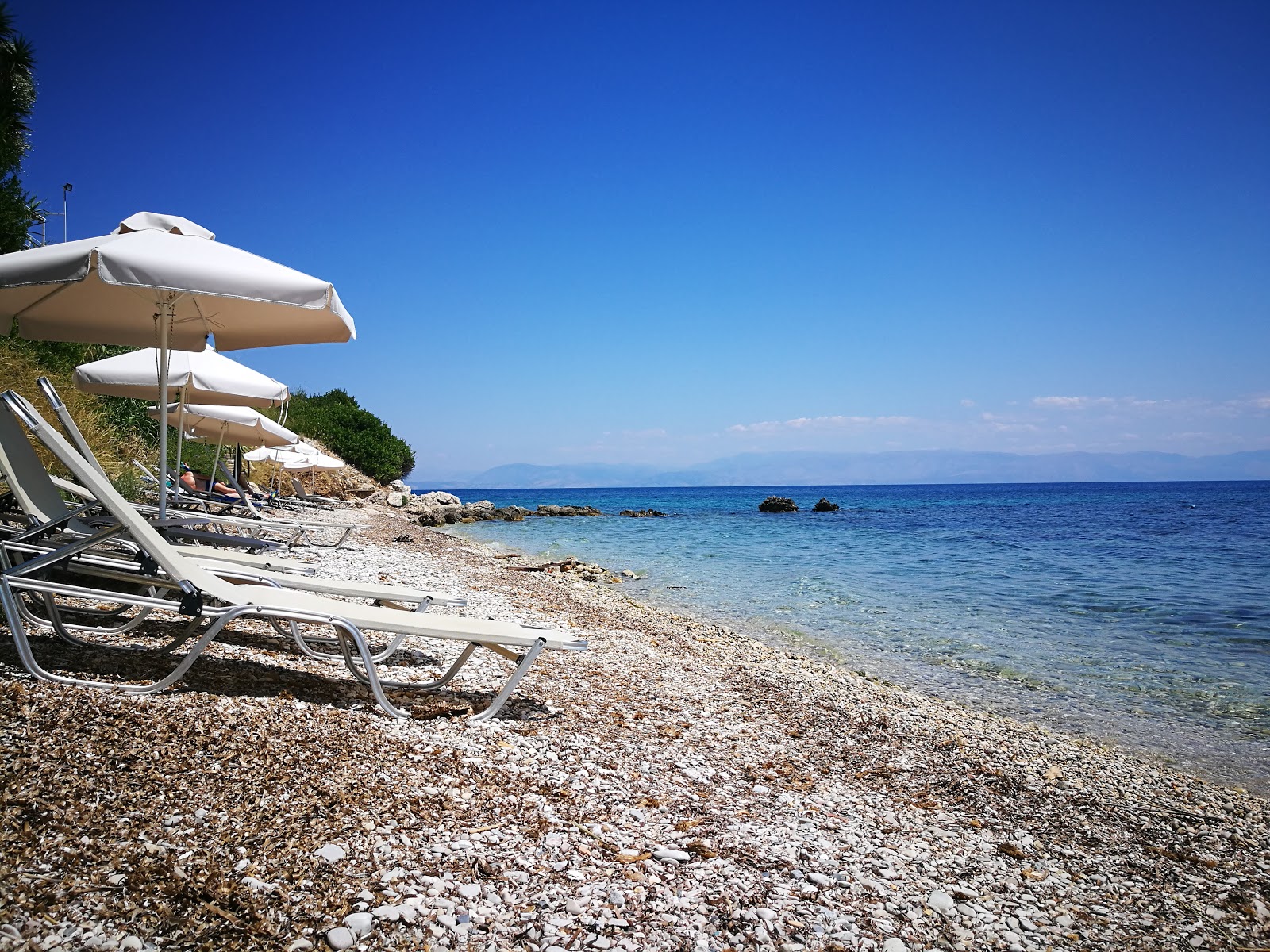 Fotografie cu Aurora beach parțial zona hotelieră