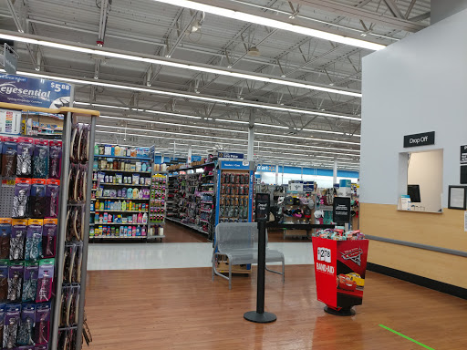 Department Store «Walmart Supercenter», reviews and photos, 9190 Highland Rd, White Lake, MI 48386, USA