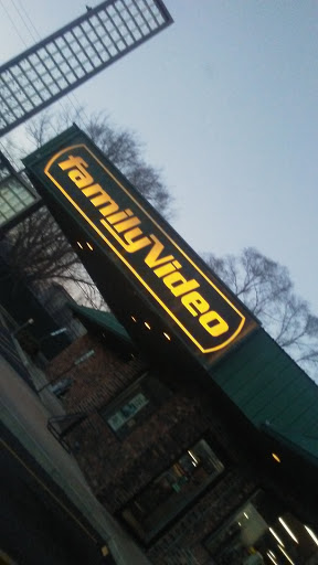 724 W Rollins Rd, Round Lake Beach, IL 60073, USA