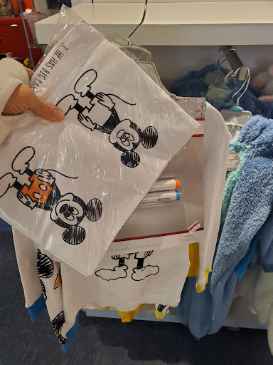 Toy Store «Disney Store», reviews and photos, 400 Premium Outlets Dr, Monroe, OH 45050, USA