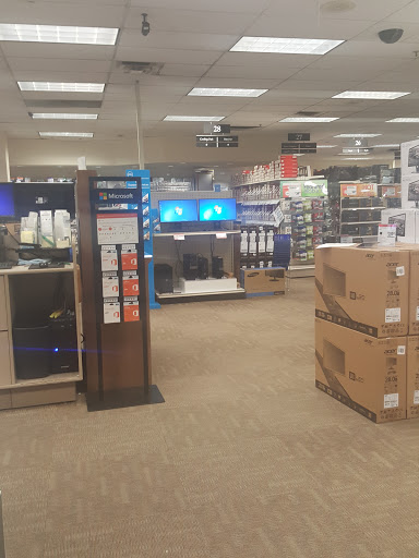 Computer Store «Micro Center», reviews and photos, 13929 N Central Expy, Dallas, TX 75243, USA