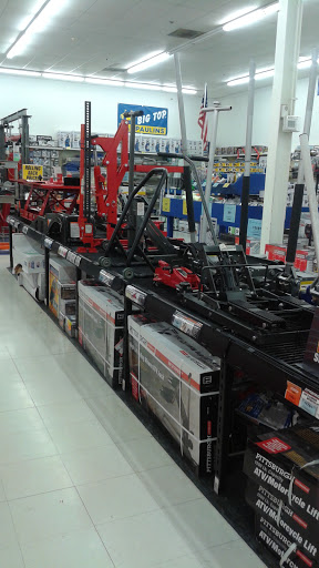 Hardware Store «Harbor Freight Tools», reviews and photos, 6272 Pearl Rd, Parma Heights, OH 44130, USA