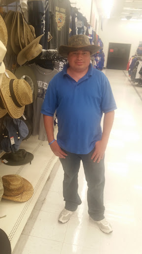 Shopping Mall «Sayville Plaza», reviews and photos, Sunrise Hwy, Sayville, NY 11782, USA