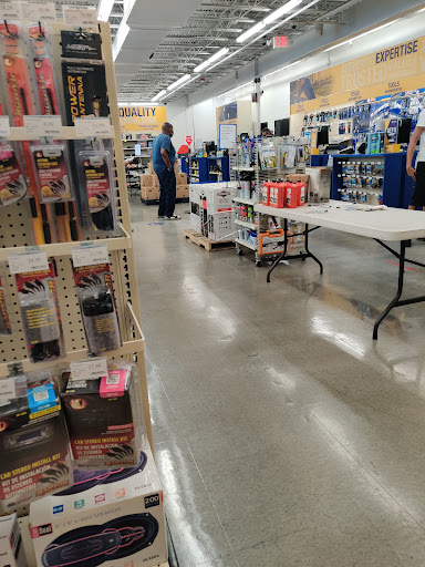 Auto Parts Store «NAPA Auto Parts - Genuine Parts Company», reviews and photos, 9250 NW 58th St, Doral, FL 33178, USA