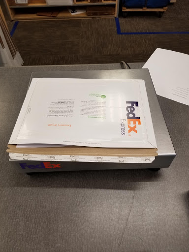 Print Shop «FedEx Office Print & Ship Center», reviews and photos, 281 W Townline Rd #100a, Vernon Hills, IL 60061, USA