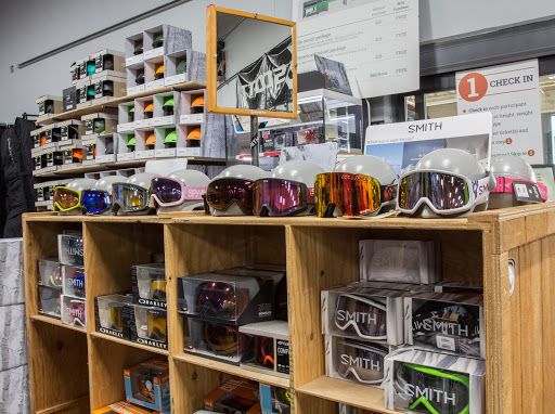 Sporting Goods Store «Sports Basement San Ramon», reviews and photos, 1041 Market Pl, San Ramon, CA 94583, USA