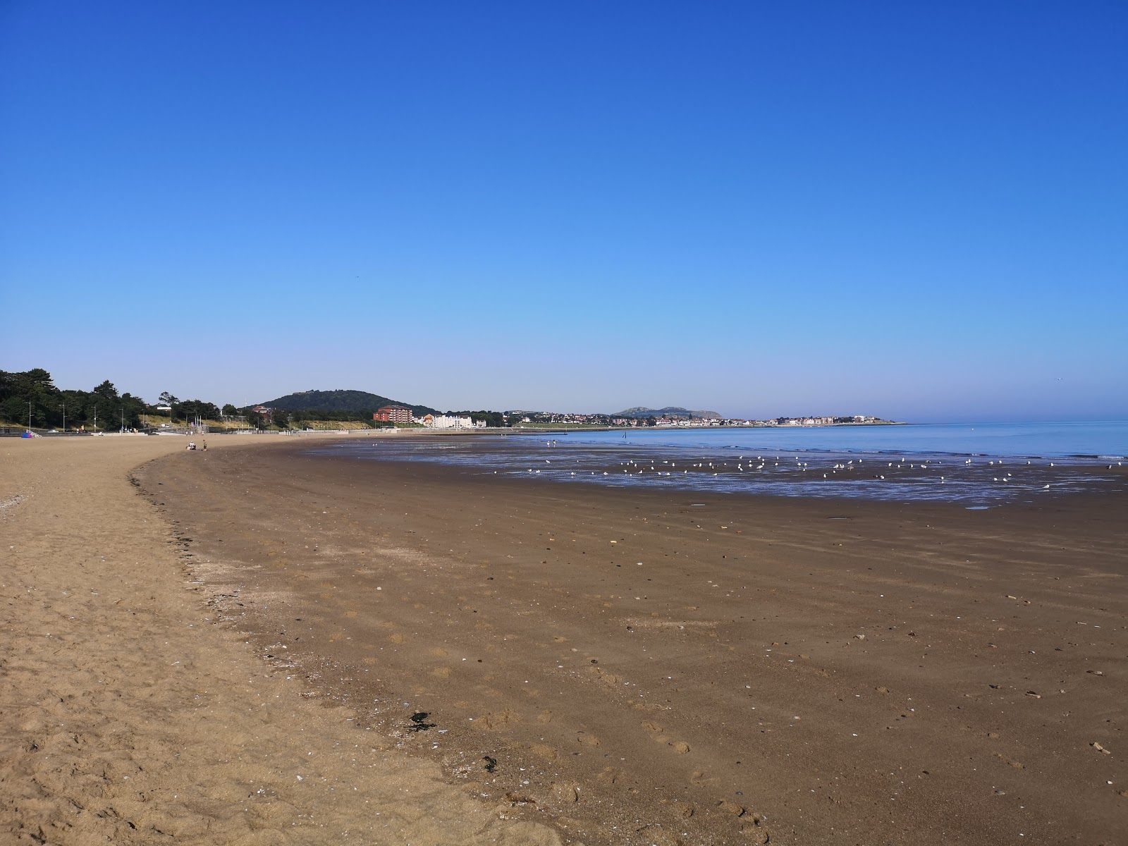 Φωτογραφία του Colwyn Bay beach παροχές περιοχής