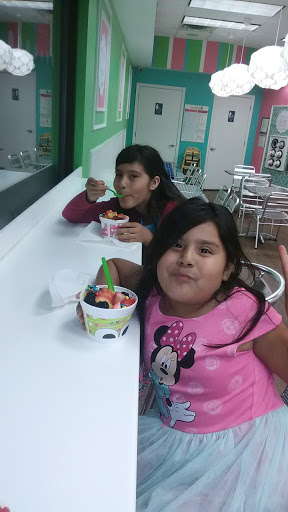 Frozen Yogurt Shop «Sweet Frog», reviews and photos, 4871 US-90, Pace, FL 32571, USA