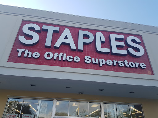 Office Supply Store «Staples», reviews and photos, 18591 S Dixie Hwy, Cutler Bay, FL 33157, USA