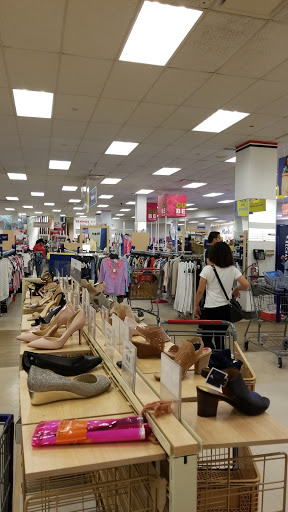 Department Store «Marshalls & HomeGoods», reviews and photos, 701 NJ-440, Jersey City, NJ 07304, USA