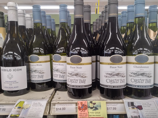 Liquor Store «Circus Wines Beer & Spirits», reviews and photos, 56 Newman Springs Rd, Red Bank, NJ 07701, USA