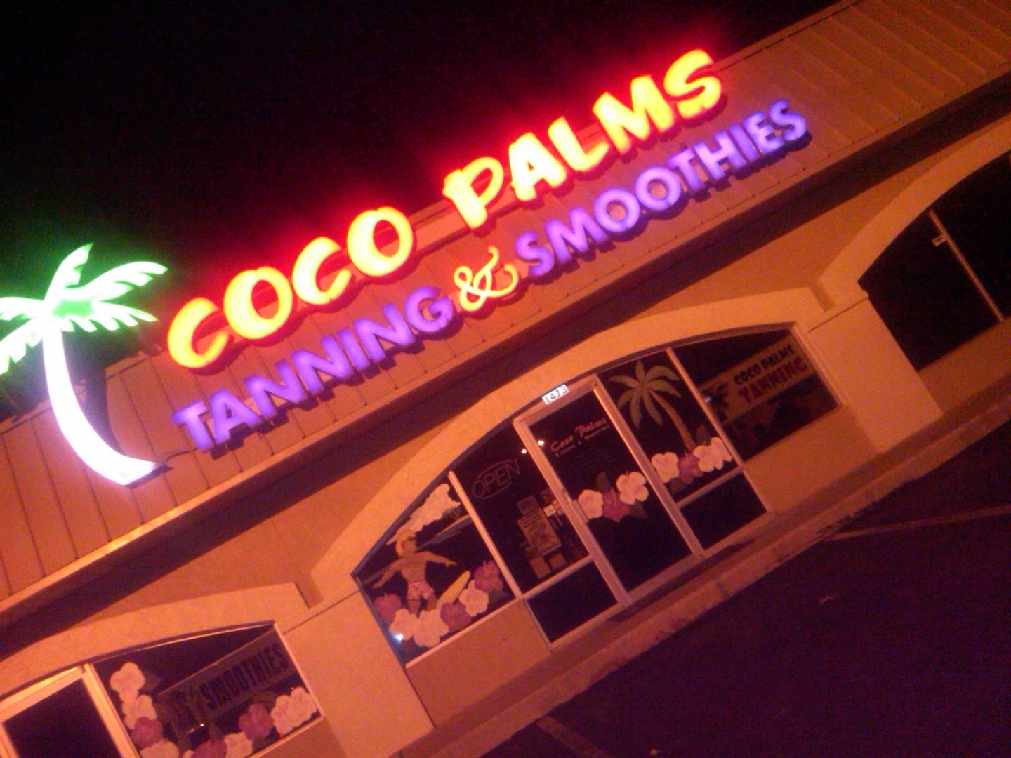 Coco Palms Tanning & Smoothies
