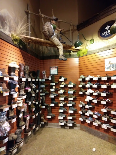 Sporting Goods Store «Bass Pro Shops», reviews and photos, 1 Bass Pro Dr, Bristol, TN 37621, USA