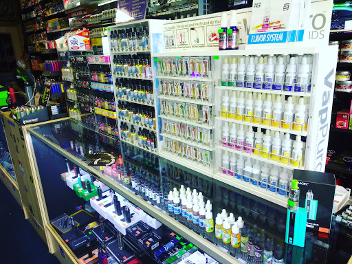 Tobacco Shop «Anarchy Smoke Shop», reviews and photos, 17648 1st Avenue South, Burien, WA 98148, USA