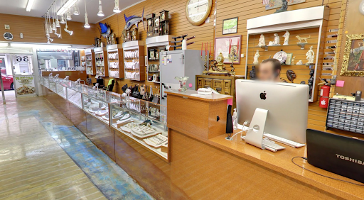 Jewelry Buyer «World Jewelry Gold Watch Silver Buyer», reviews and photos, 36 N Miami Ave, Miami, FL 33128, USA
