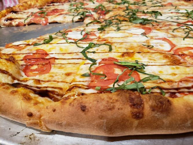 Best Thin Crust pizza place in Pensacola - Graffiti Pizza