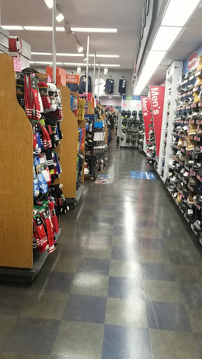 Sporting Goods Store «Big 5 Sporting Goods - Wilshire», reviews and photos, 6601 Wilshire Blvd, Los Angeles, CA 90048, USA