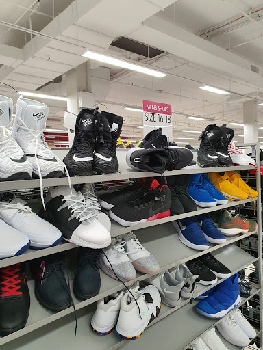 Clothing Store «Burlington Coat Factory», reviews and photos, 4849 Golf Rd, Skokie, IL 60077, USA