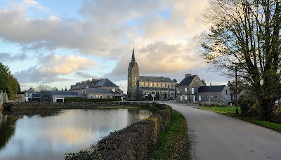 Église Saint-Jean-Baptiste à Joué-du-Bois