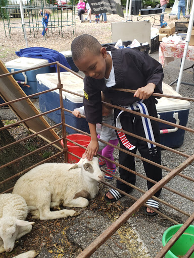 Produce Market «Douglass Loop Farmers Market», reviews and photos, 2005 Douglass Blvd, Louisville, KY 40205, USA