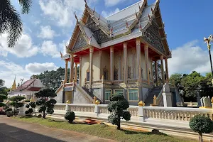 Wat Phai Lom (Royal Monastery) image