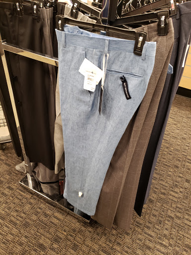 Department Store «Nordstrom Rack Manchester Highlands», reviews and photos, 100 Highlands Blvd Dr, Manchester, MO 63011, USA