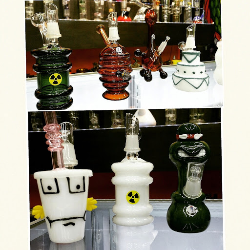 Tobacco Shop «Puff Puff Pass Smoke Shop», reviews and photos, 125 W Sunrise Blvd, Fort Lauderdale, FL 33311, USA