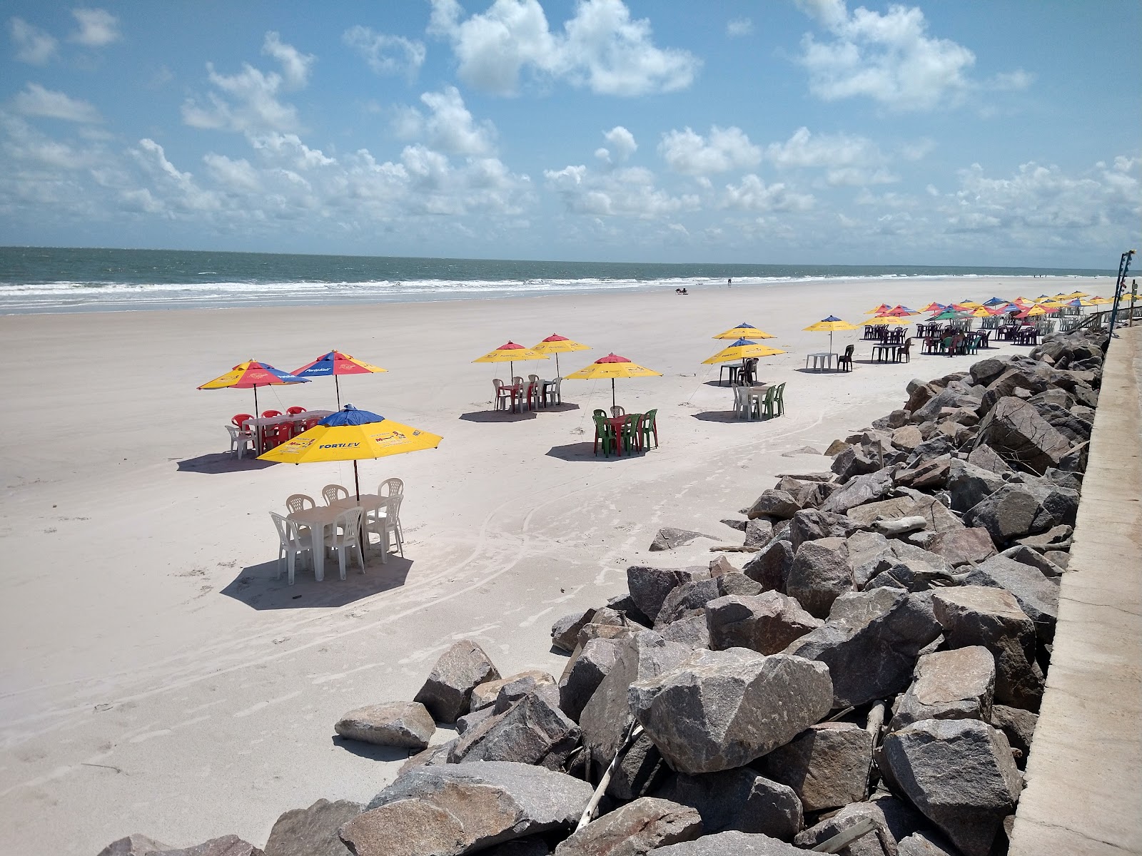Foto van Praia de Ajuruteua met helder fijn zand oppervlakte