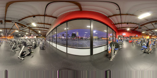 Health Club «Crunch - Riverside», reviews and photos, 10125 Hole Ave, Riverside, CA 92503, USA