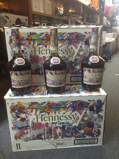 Liquor Store «Myrtle Beach Liquor», reviews and photos, 2010 N Kings Hwy suite A, Myrtle Beach, SC 29577, USA