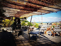 Atmosphère du Bar-restaurant à huîtres Le Tatch à Lège-Cap-Ferret - n°1