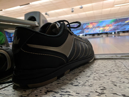 Bowling Alley «Brunswick Zone Colony Lanes», reviews and photos, 600 S Colony Rd, Wallingford, CT 06492, USA