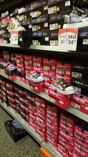 Shoe Store «Shoe Carnival», reviews and photos, 1452 Jeffreys Rd, Rocky Mount, NC 27804, USA