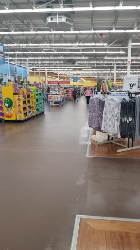 Department Store «Walmart Supercenter», reviews and photos, 632 Grassfield Pkwy, Chesapeake, VA 23322, USA