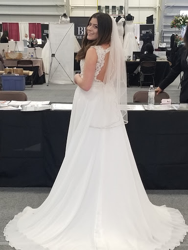 Bridal Shop «Sue Ames Bridal Outlet», reviews and photos, 202 N 10th St, Allentown, PA 18102, USA