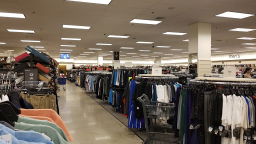 Department Store «Nordstrom Rack», reviews and photos, 3363 E Foothill Blvd, Pasadena, CA 91107, USA