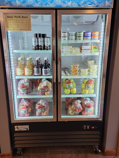 Winery «Leonard Oakes Estate Winery», reviews and photos, 10609 Ridge Rd, Medina, NY 14103, USA