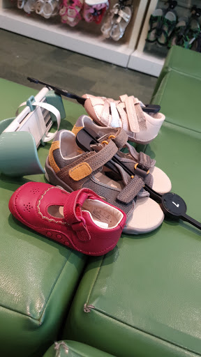 Stores to buy women's clarks sandals Southampton