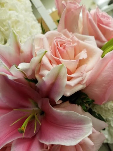 Florist «The Village Flower Shop», reviews and photos, 132 S Addison St, Bensenville, IL 60106, USA