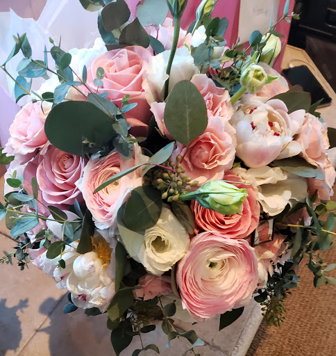 Florist «Mums the Word-A Florist», reviews and photos, 1175 N Berkeley Ave, Fullerton, CA 92832, USA