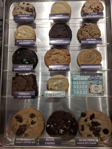Cookie Shop «Insomnia Cookies», reviews and photos, 1804 E North Ave, Milwaukee, WI 53202, USA