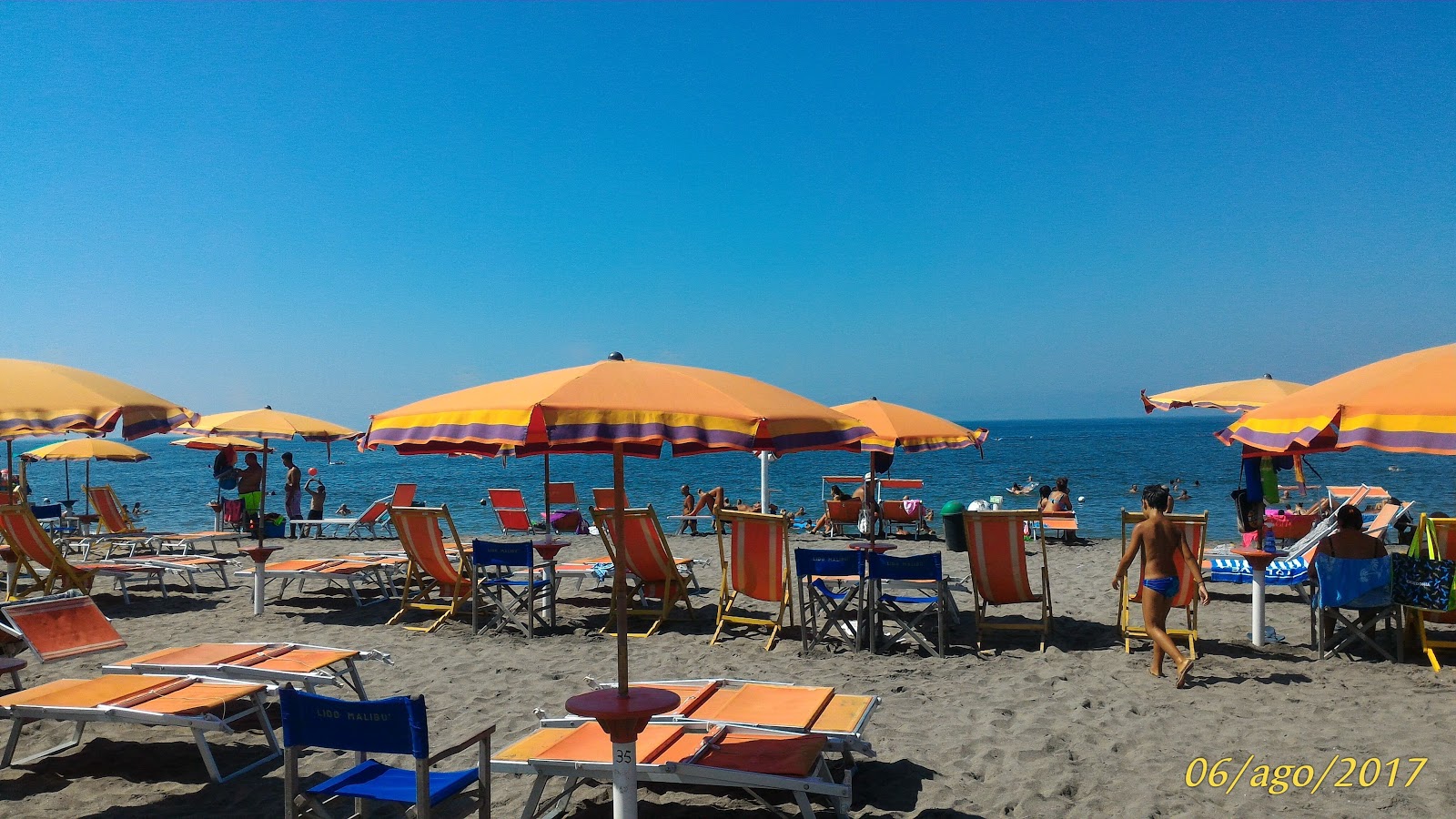 Foto van Pineta Grande beach - aanbevolen voor gezinsreizigers met kinderen