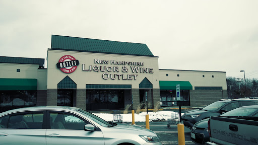State Liquor Store «NH Liquor & Wine Outlet», reviews and photos, 294 Daniel Webster Hwy, Nashua, NH 03060, USA